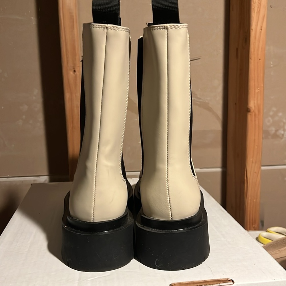 🛍️New H&M Cream Chunky Faux Leather Pull On Boots Size 10/41 EU - Picture 4 of 6